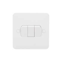 LISSE 10AX 3GANG 2WAY SWITCH - Schneider Electric